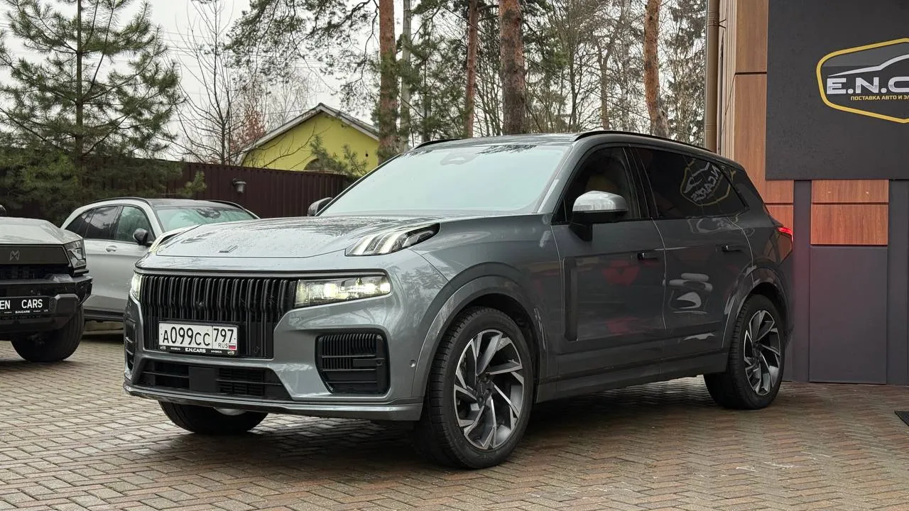 Lynk & Co 09