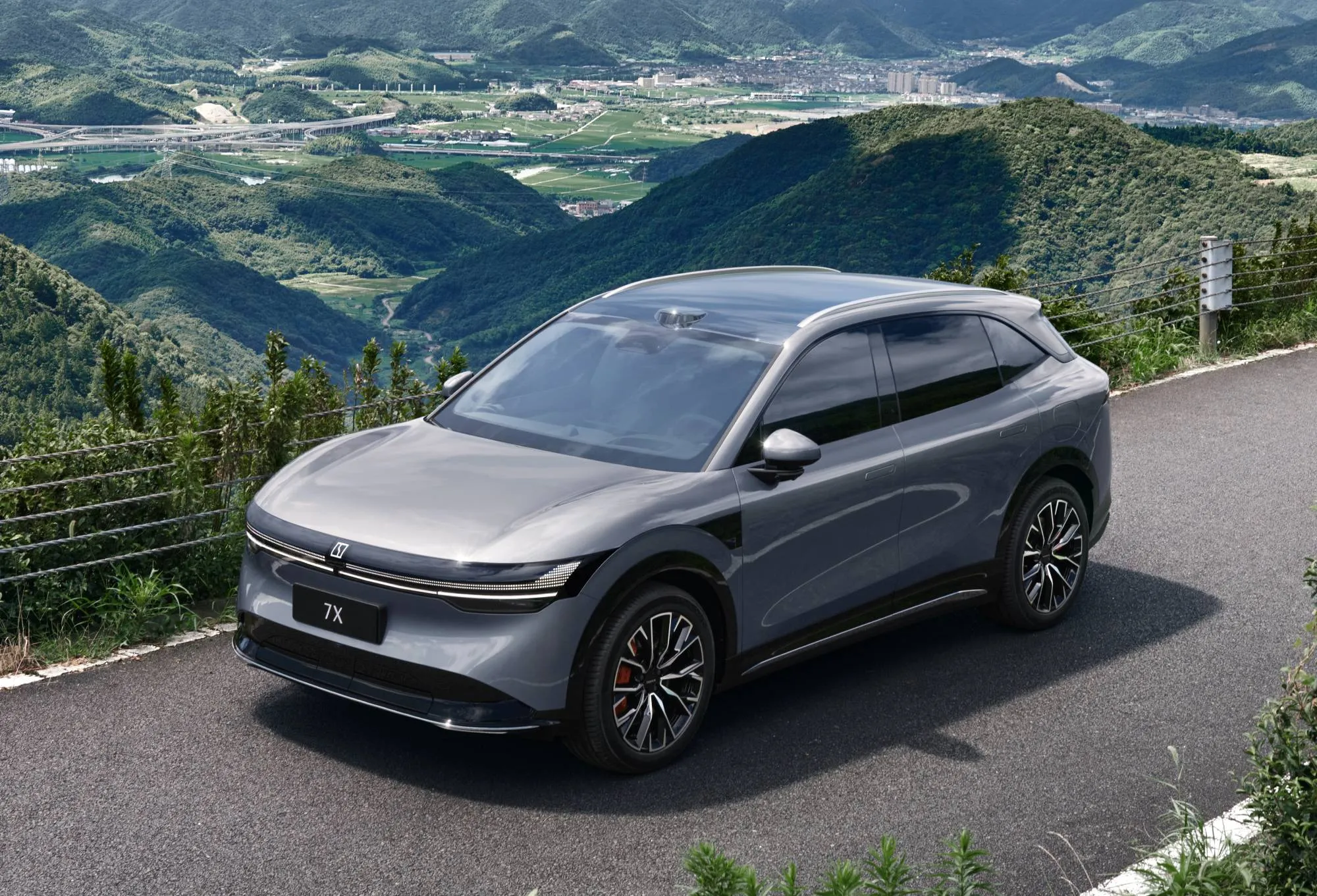 Технология зарядки Zeekr Golden Battery: за одну минуту запас хода вырастает на 34 километра