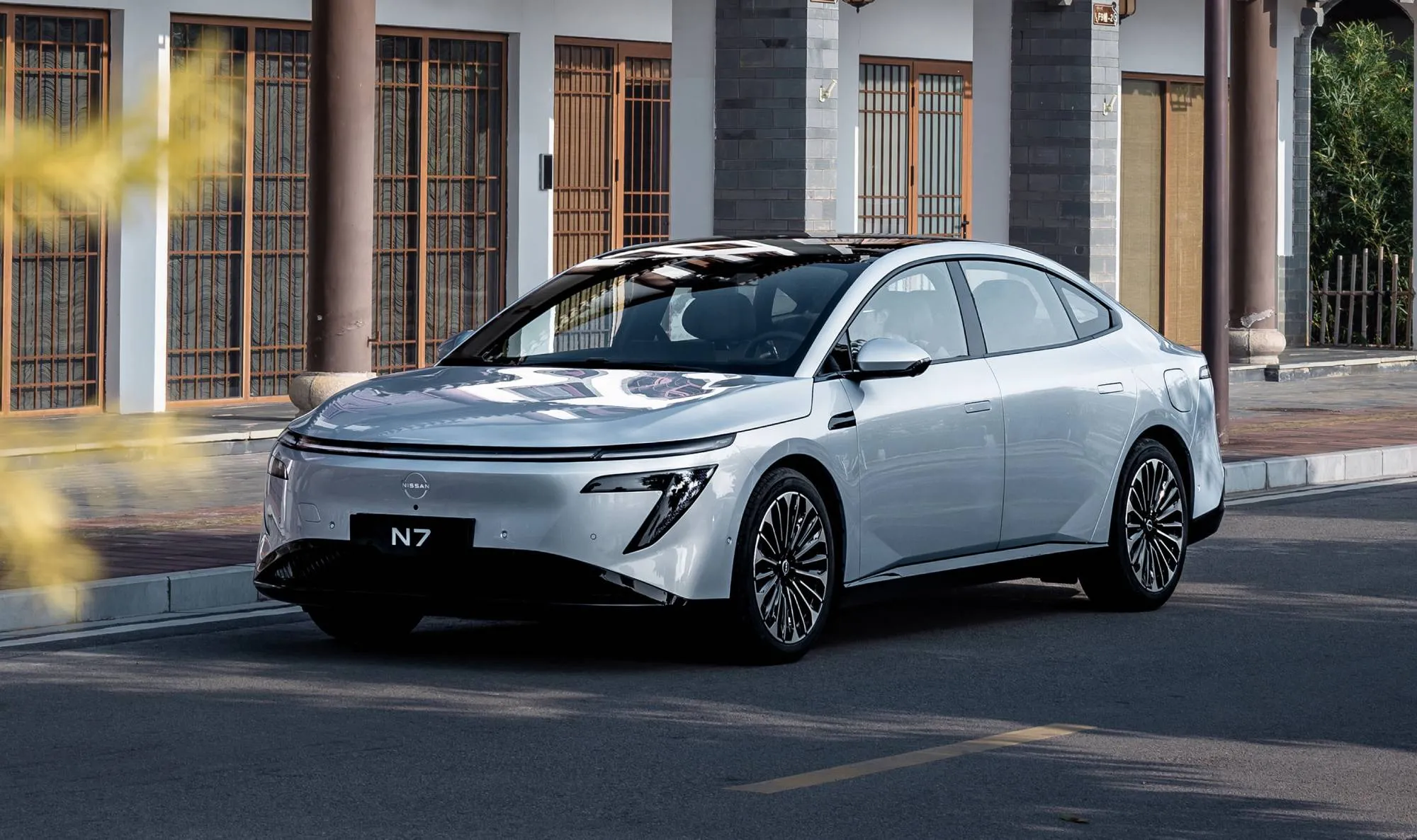 Новый Nissan N7 назвали «лучшим выбором для обычных семей»