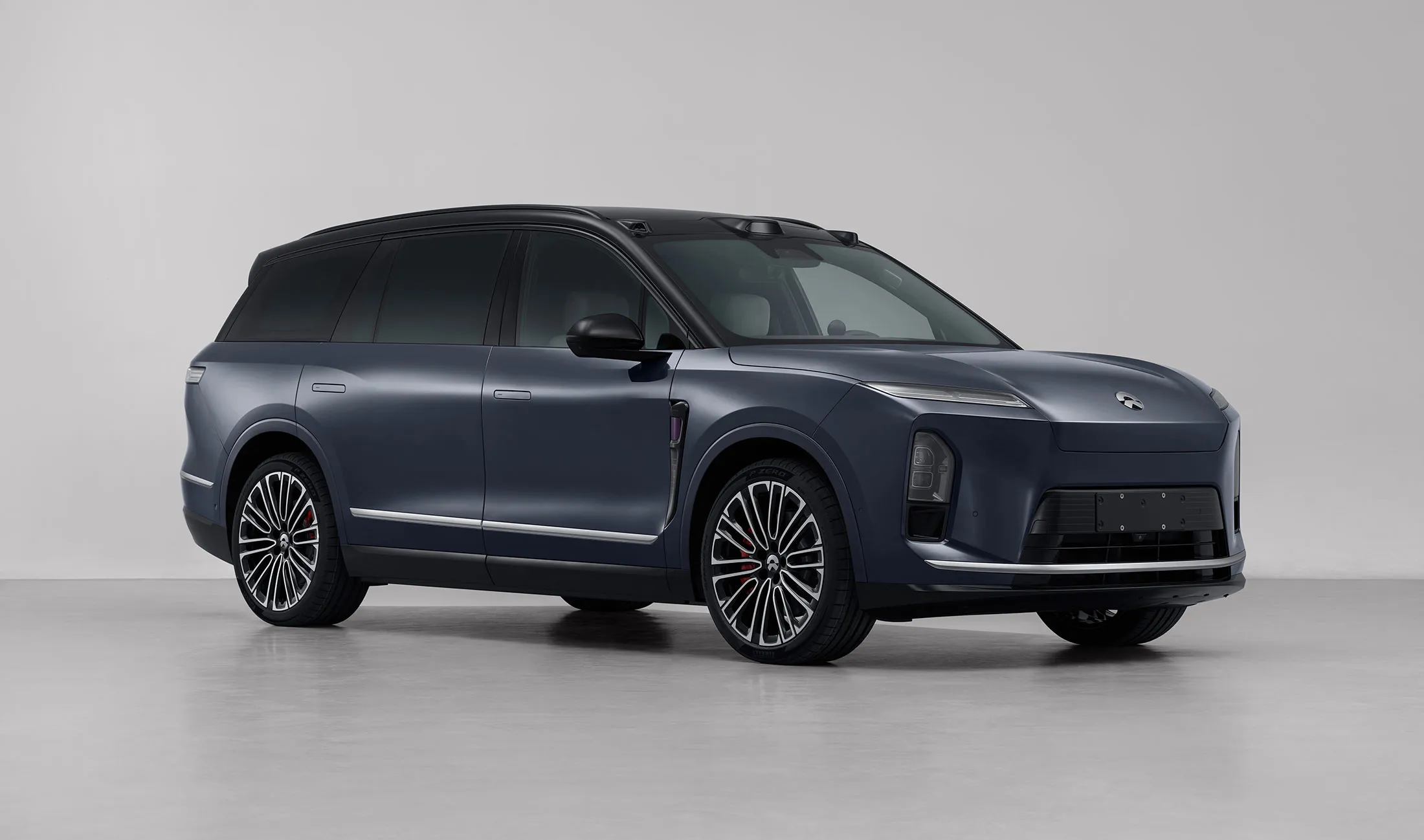 Флагман марки Nio оказался дешевле, чем новая 6-местная Tesla Model Y L