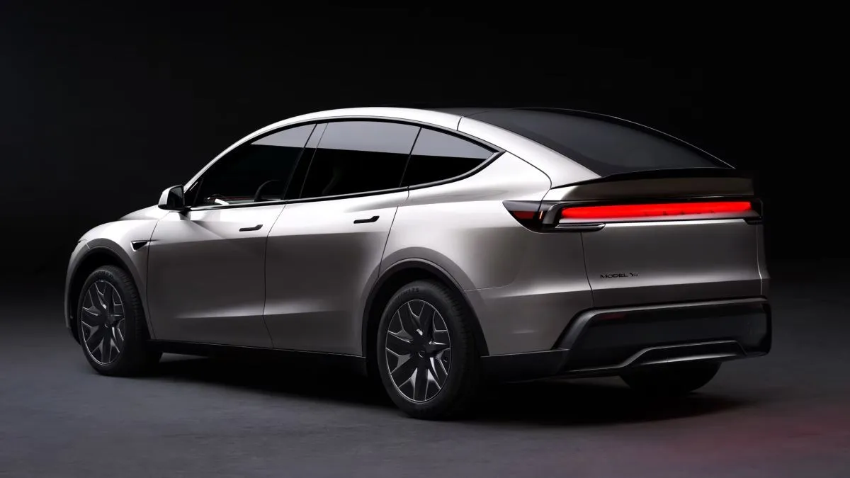 В Китае жёстко раскритиковали шестиместную Tesla Model YL