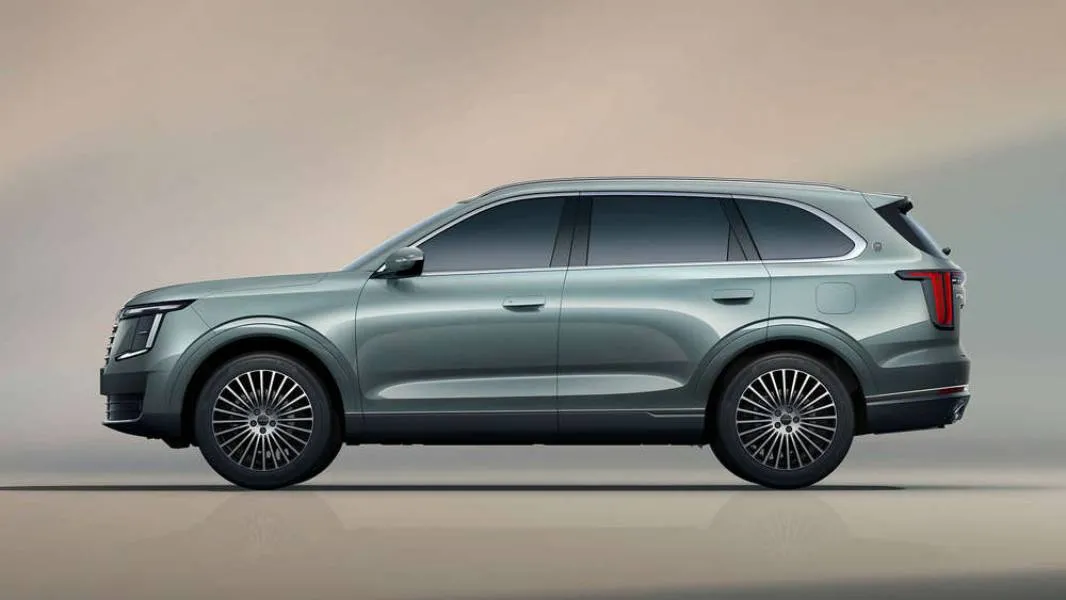 Jetour назвал цены на новый семиместный X70L