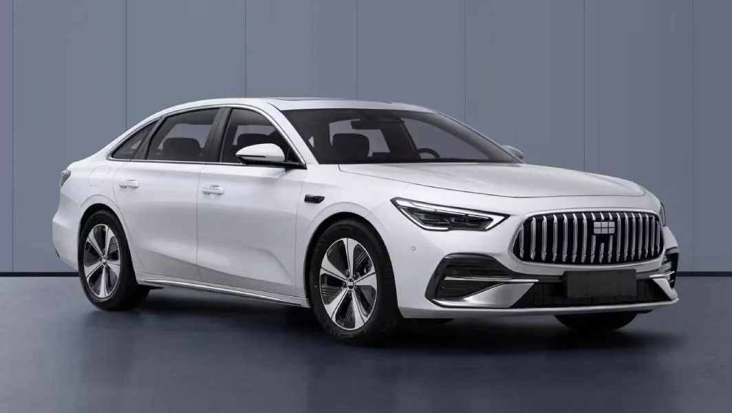 Geely раскрыла детали нового почти пятиметрового седана с гибридной системой