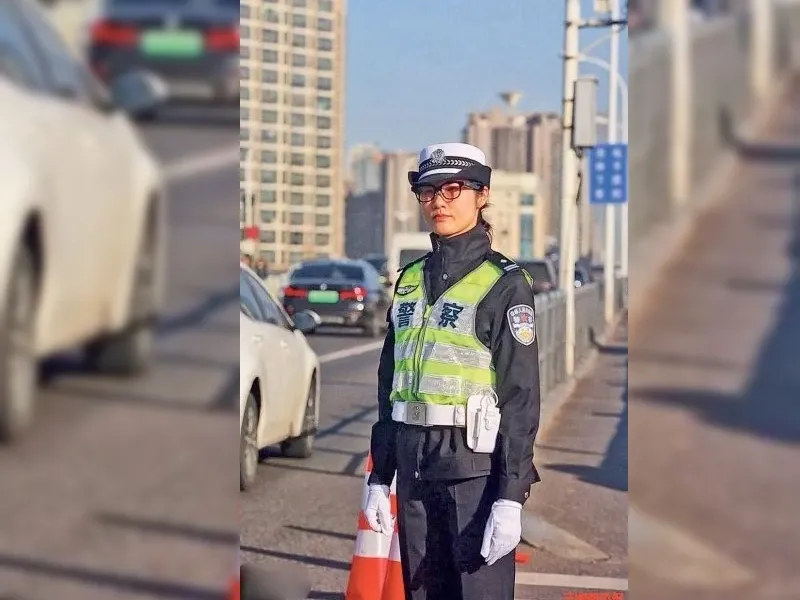 Полиция Китая получила очки с искусственным интеллектом