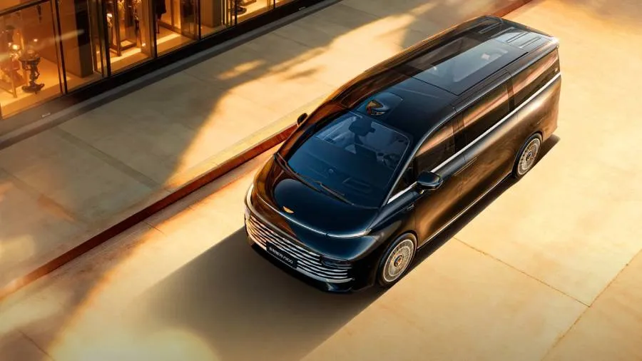 В Китае стартовал приём заказов на гибридный Geely Galaxy V900