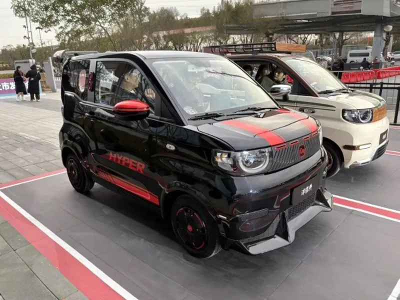 Chery представил в Китае два обновлённых QQ