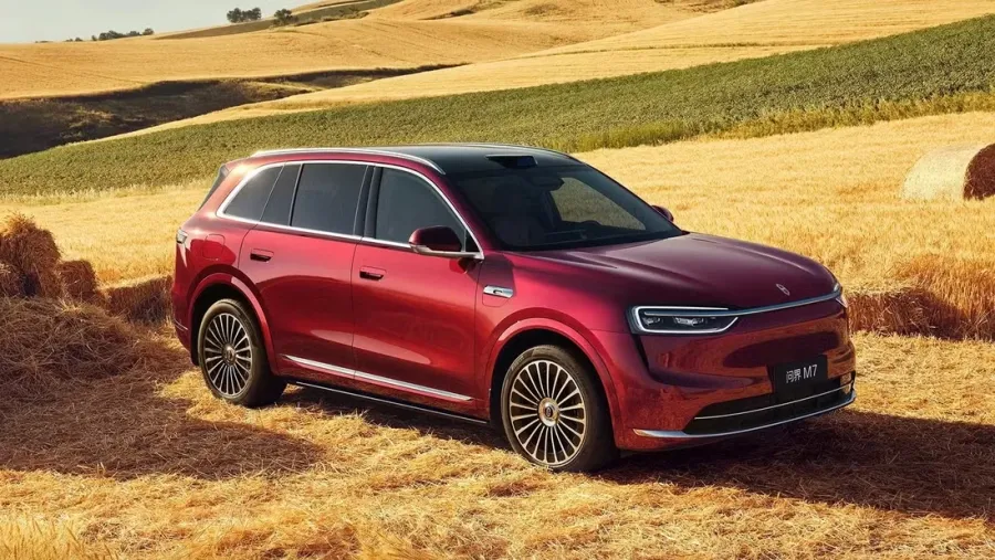 Кроссовер Aito M7 стал дальнобойнее