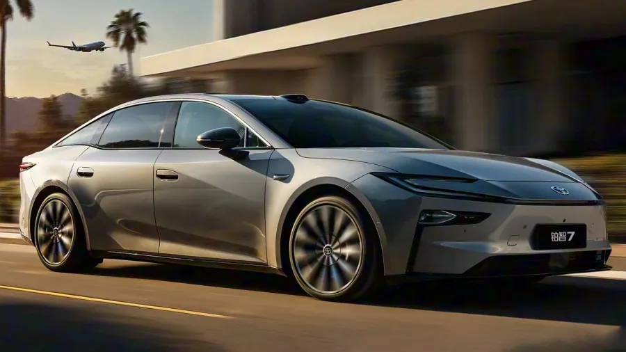 Седан bZ7 объединил экосистему Xiaomi и операционку от Huawei