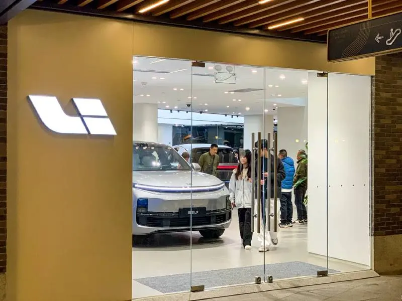 LiXiang закроет сотню автосалонов в Китае