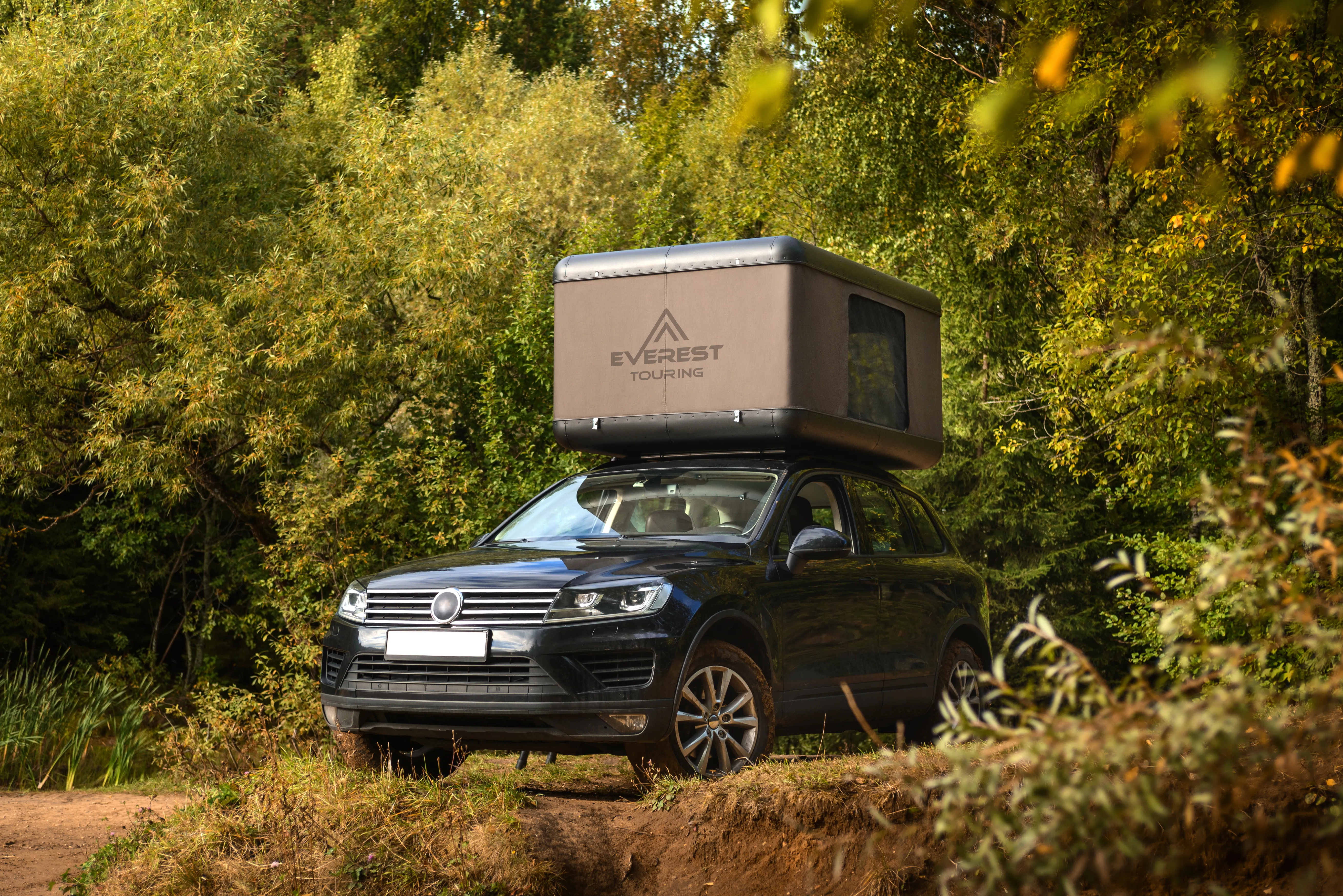 В России создали сверхлёгкую палатку на крышу автомобиля