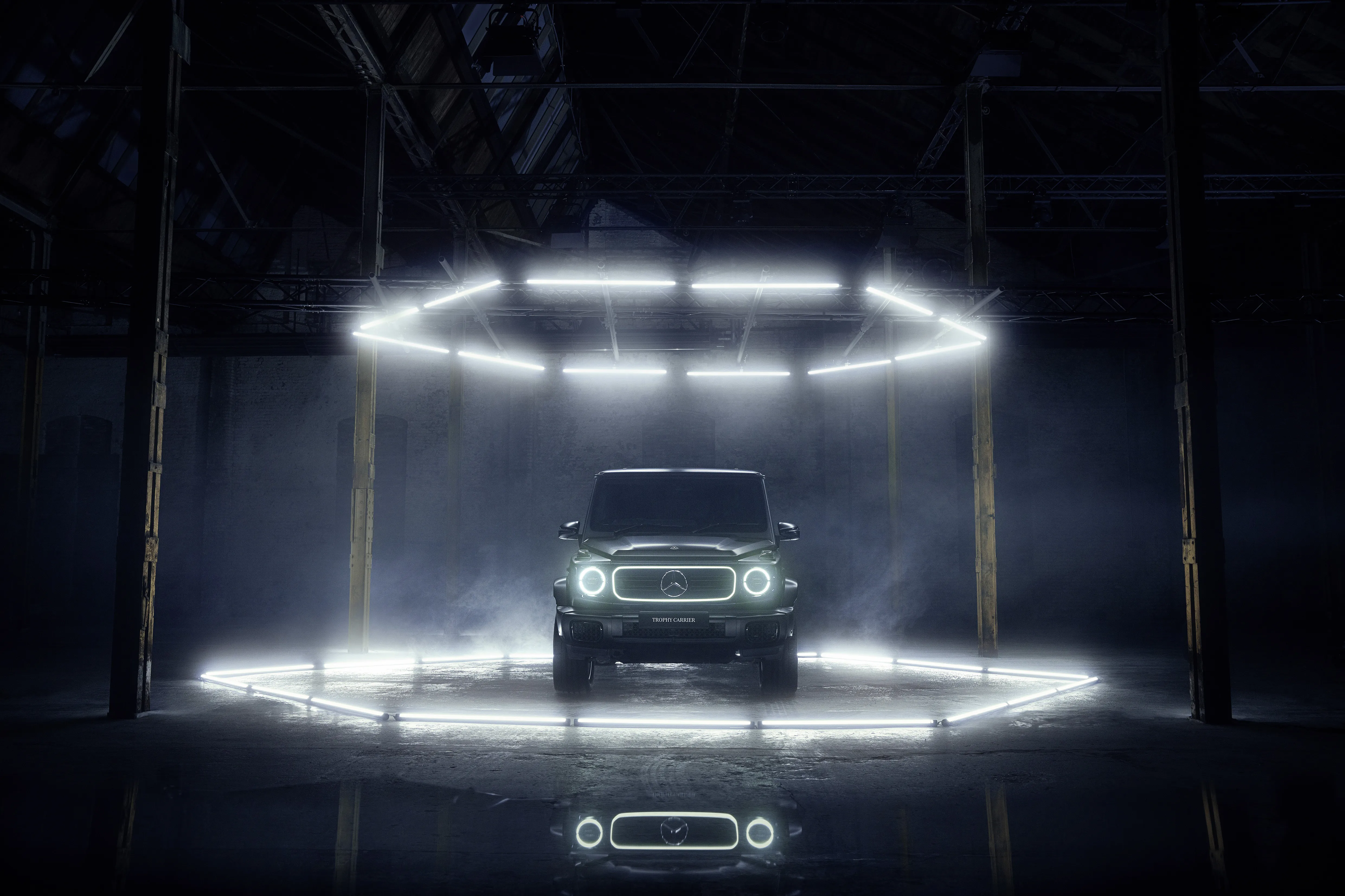 В каких количествах китайцы покупают «Мерседесы», «Теслы» и «Ленд Роверы»