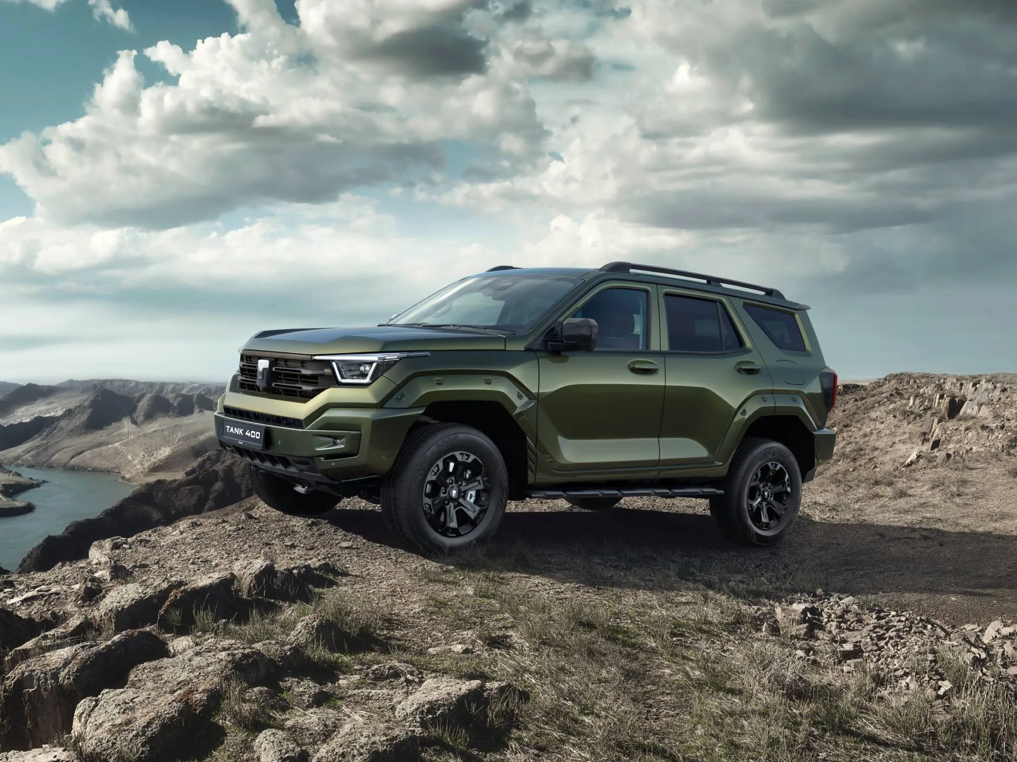 В Россию привезли официальные Tank 400: цена — 5 799 000 рублей