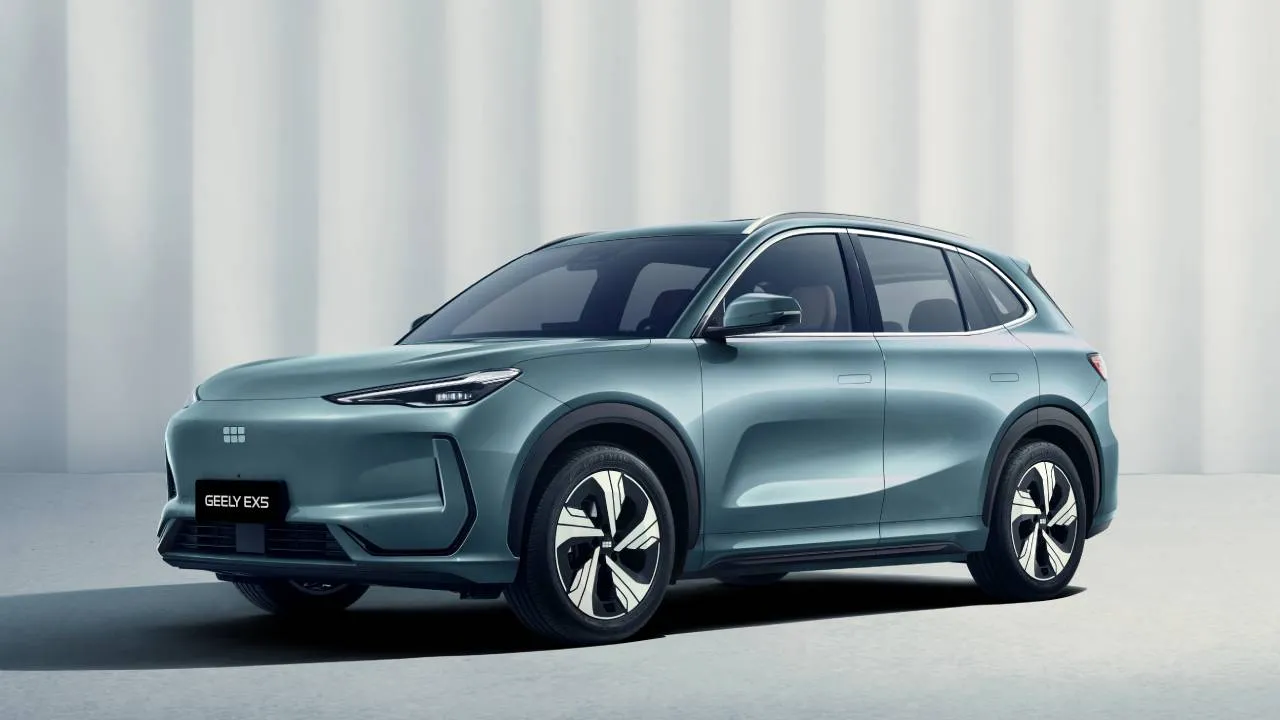 В России решили продавать электрокросс Geely Galaxy E5/EX5 (но цен ещё нет)