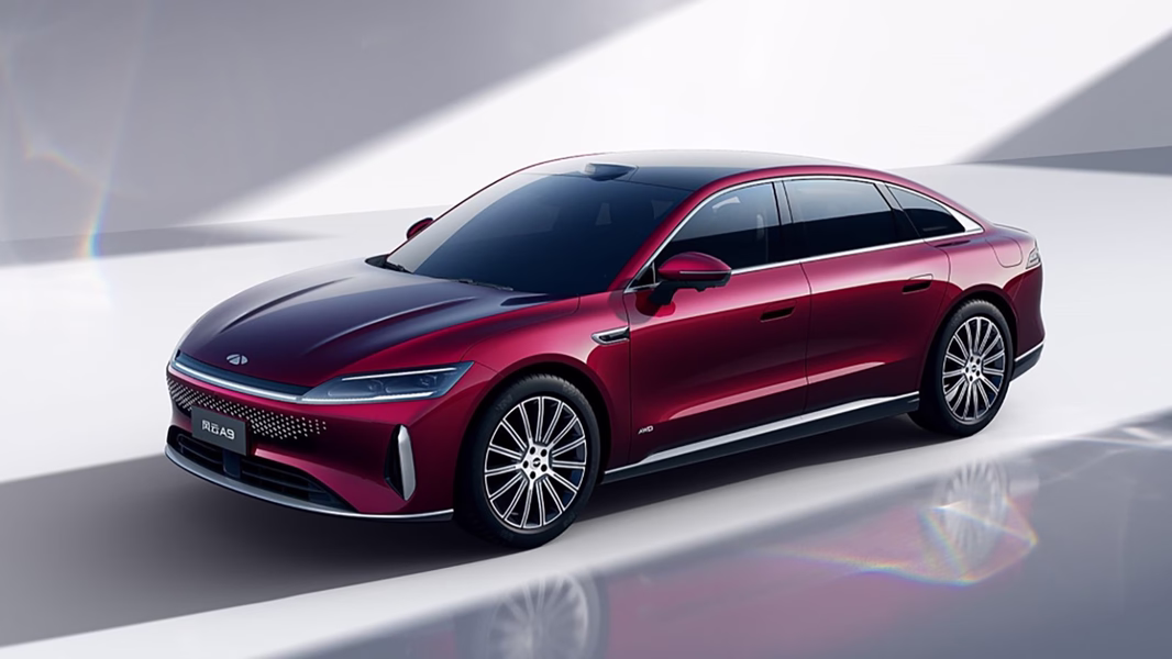 Chery открыла «слепые» продажи нового бизнес-седана: первый взнос — 10 юаней