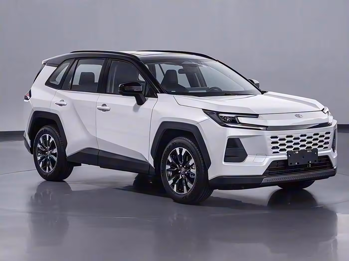 Названа дата премьеры новой Toyota Wildlander — это китайский клон RAV4