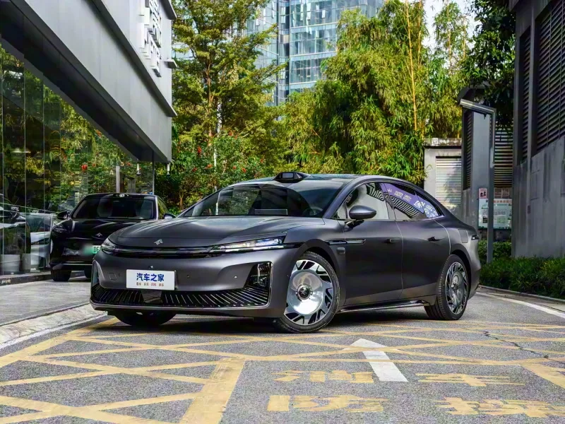 В Китае открылись предзаказы на седан Haobo A800 с технологиями Huawei