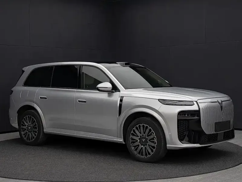 В Китае представлен новый Voyah Taishan 8