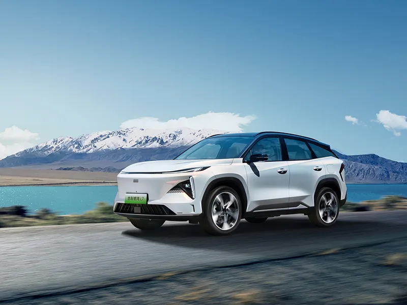 Geely Galaxy L7: ультрасовременный гибридный кроссовер