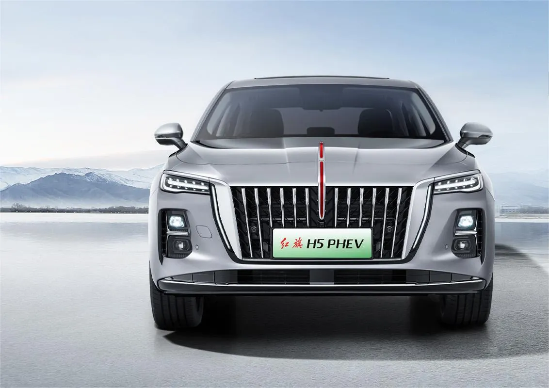Hongqi H5 — среднеразмерный седан от концерна FAW