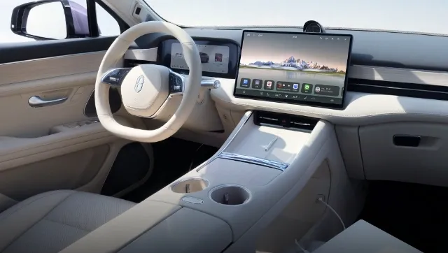 Безопасность и динамика Huawei Aito M5