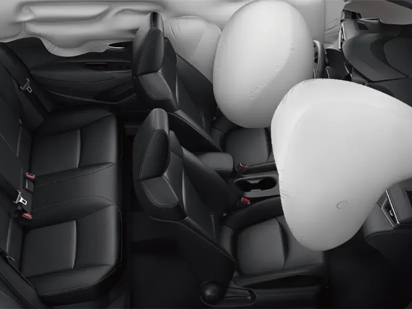 Дизайн и интерьер Toyota Corolla 2024 года