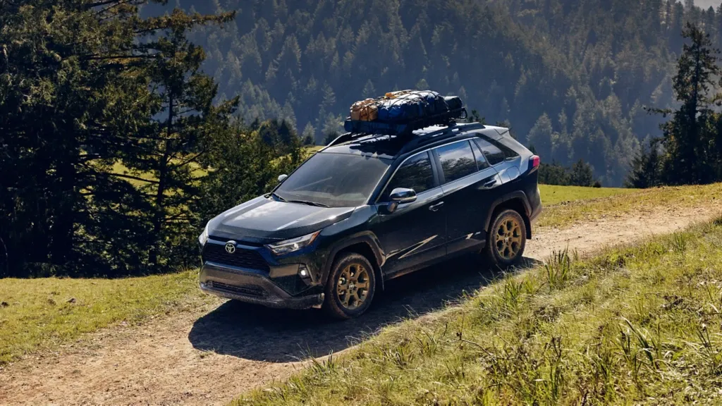 Toyota RAV4 Hybrid: живая легенда в гибридной модификации