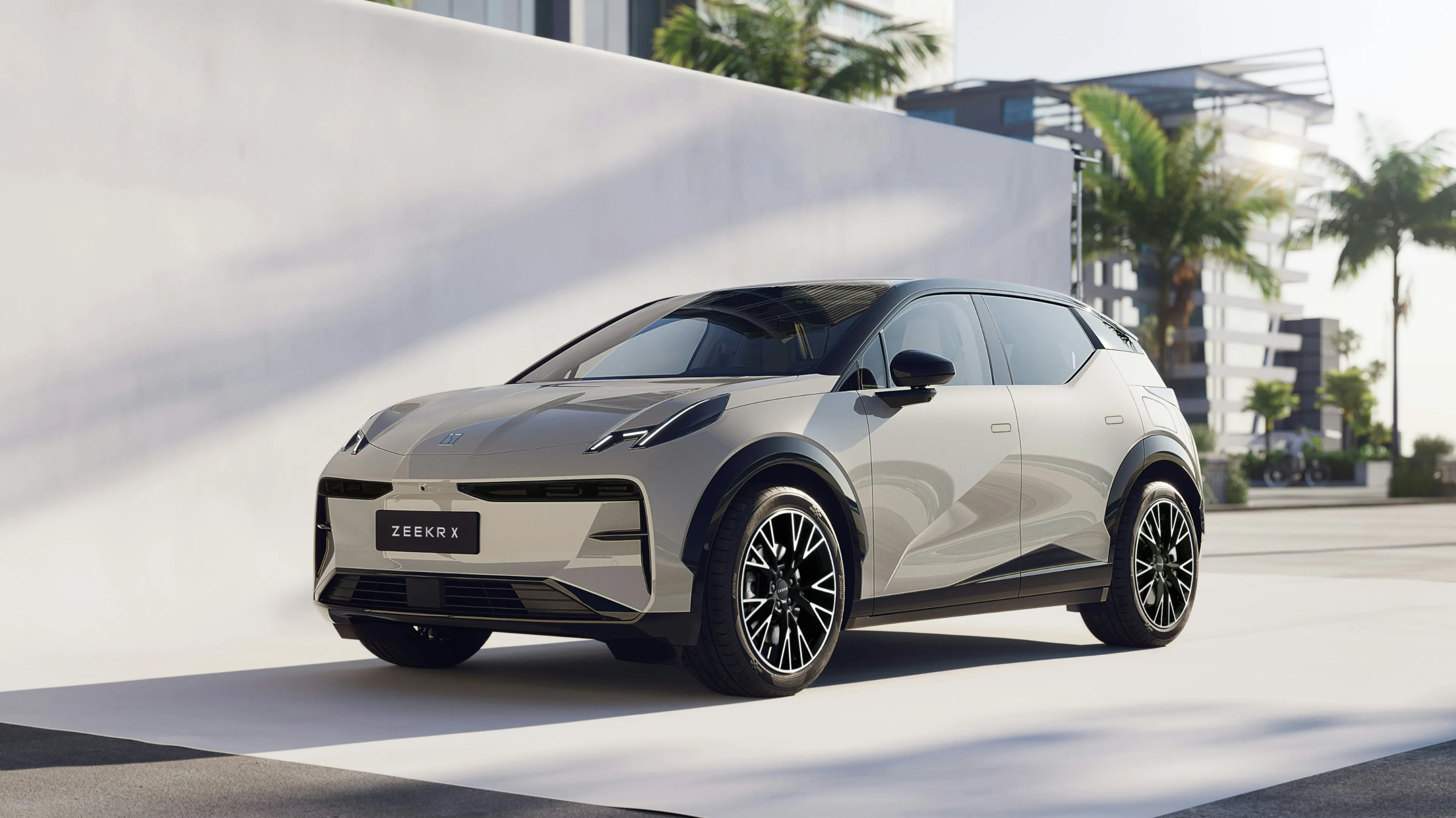 Zeekr X: быстрый, комфортный, технологичный