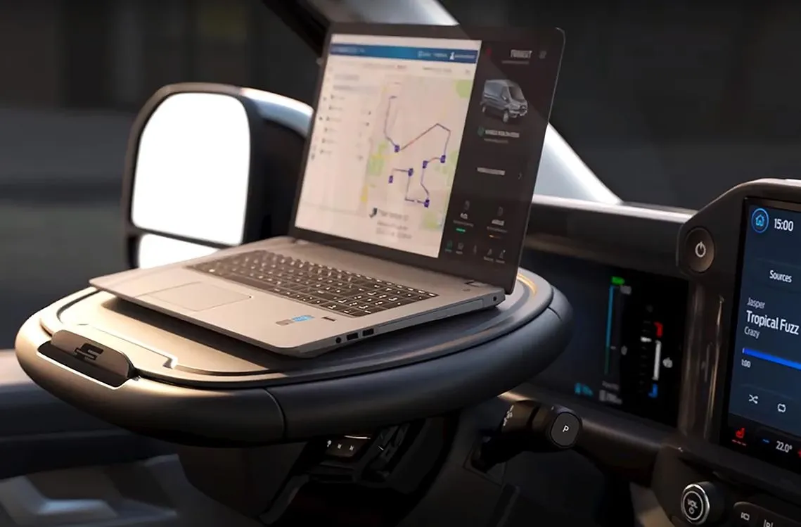 Ford Tourneo: купить семейный минивэн