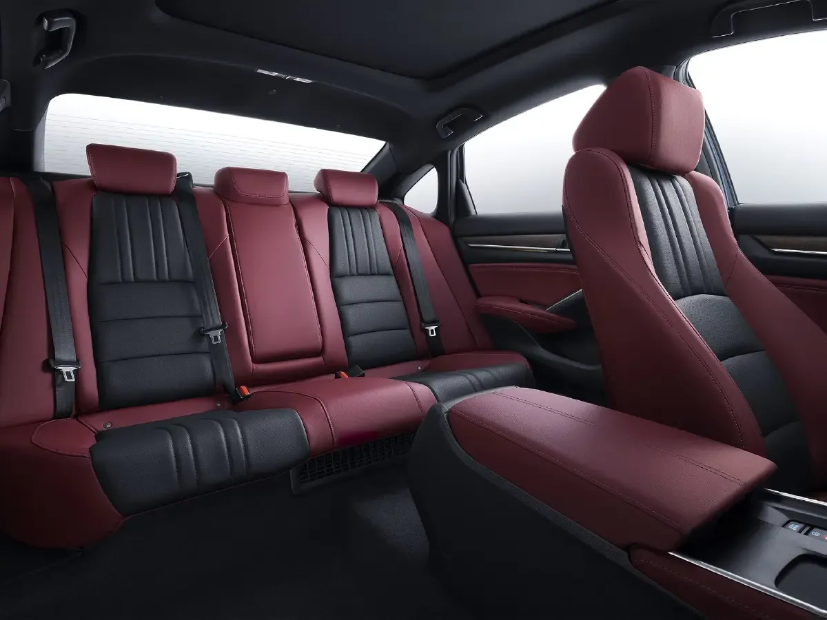 Дизайн и интерьер Honda Ispire