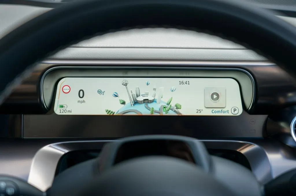 Двигатель и батарея