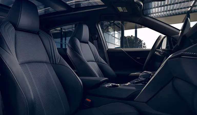 Дизайн и интерьер Toyota Venza