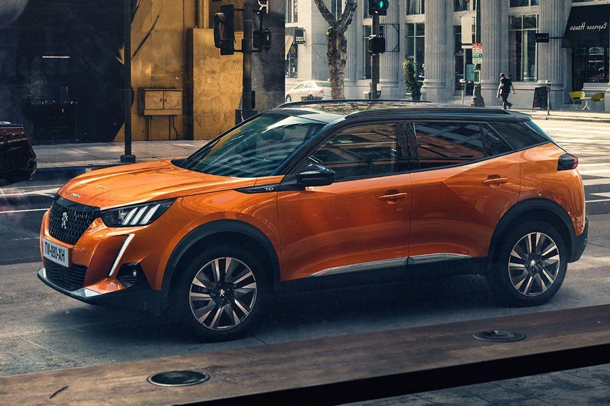 Peugeot 2008: Французский компактный кроссовер нового поколения