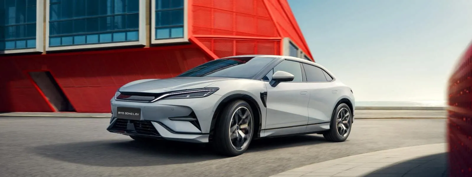 BYD Song L EV: электрический кроссовер с большим запасом хода