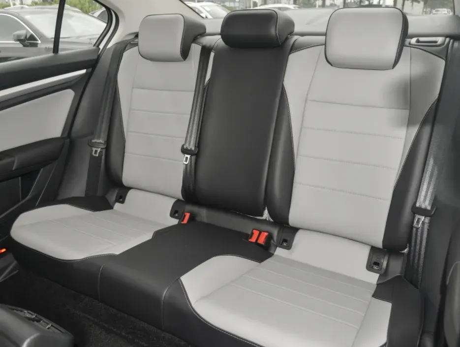 Дизайн и интерьер Volkswagen Bora 2025 года