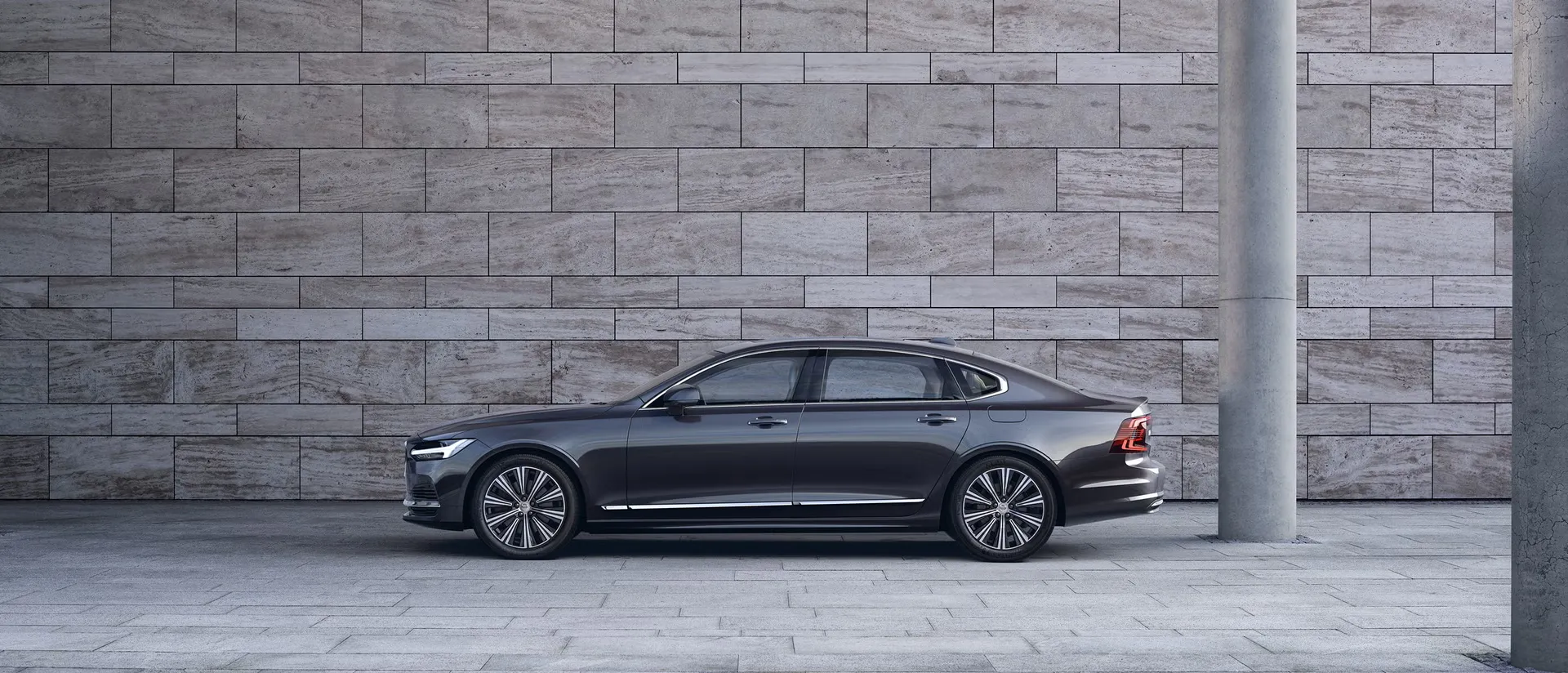 Volvo S90: купить седан бизнес-класса