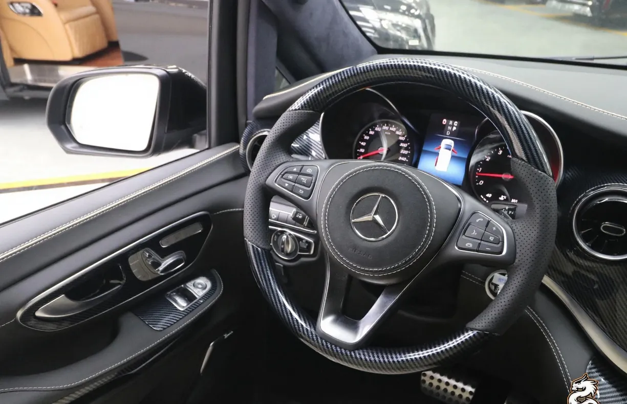 Mercedes V-Class 260L: купить премиальный минивэн