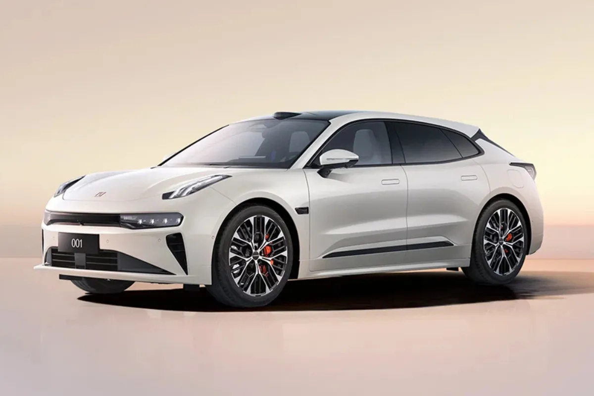 Zeekr 001 2026: купить премиальный электрический лифтбек