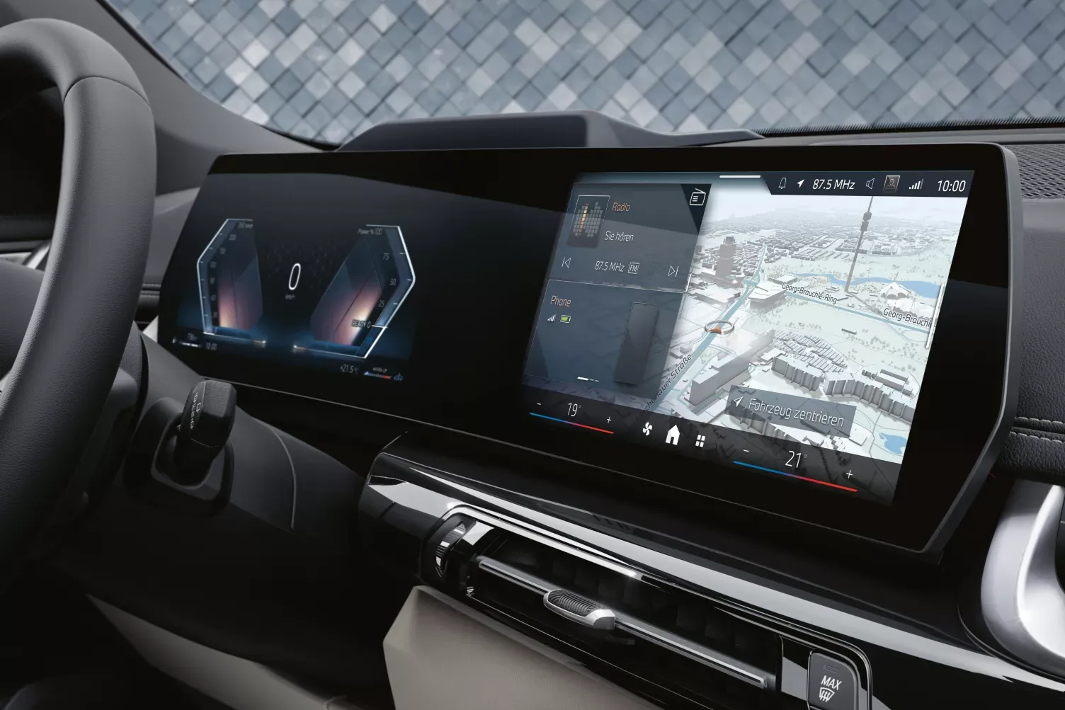 Безопасность и целевая аудитория BMW X1