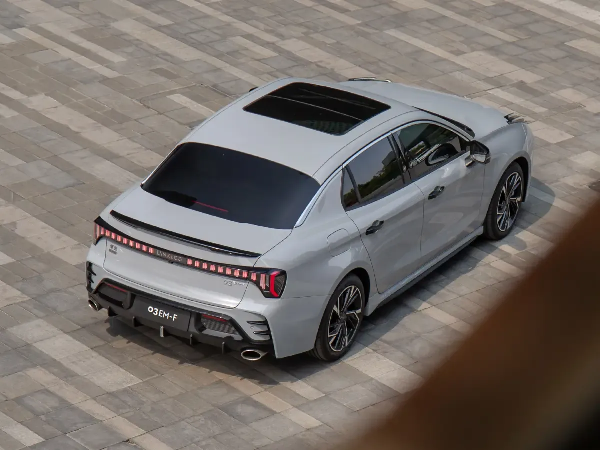 Безопасность и и конкуренты  Lynk &amp; Co 03