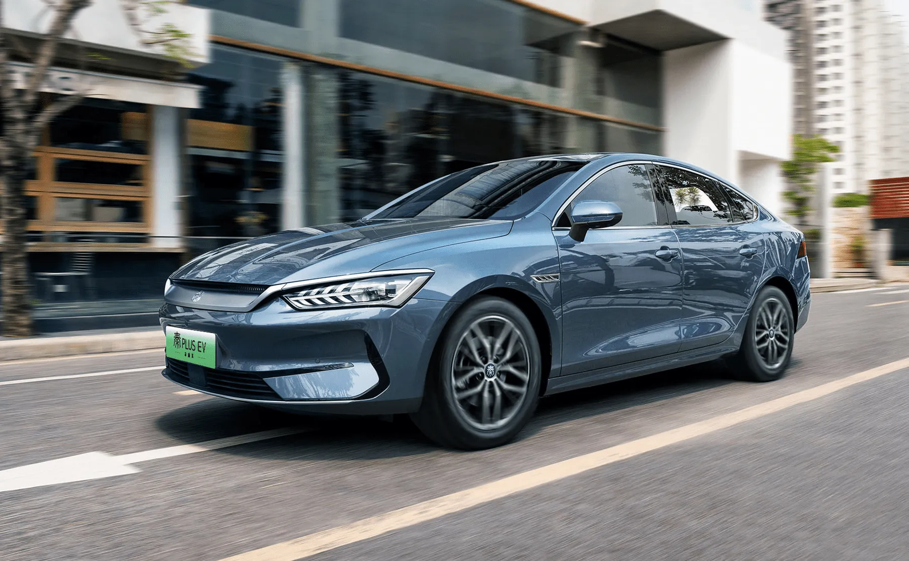 BYD QIN Plus: компактный седан с впечатляющими возможностями