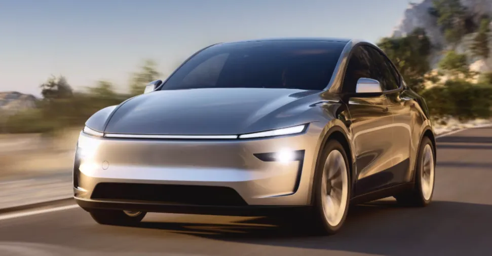 Обновлённый Tesla Model Y 2025 года — электрокроссовер, получивший значительные улучшения в дизайне,аэродинамике и технологиях