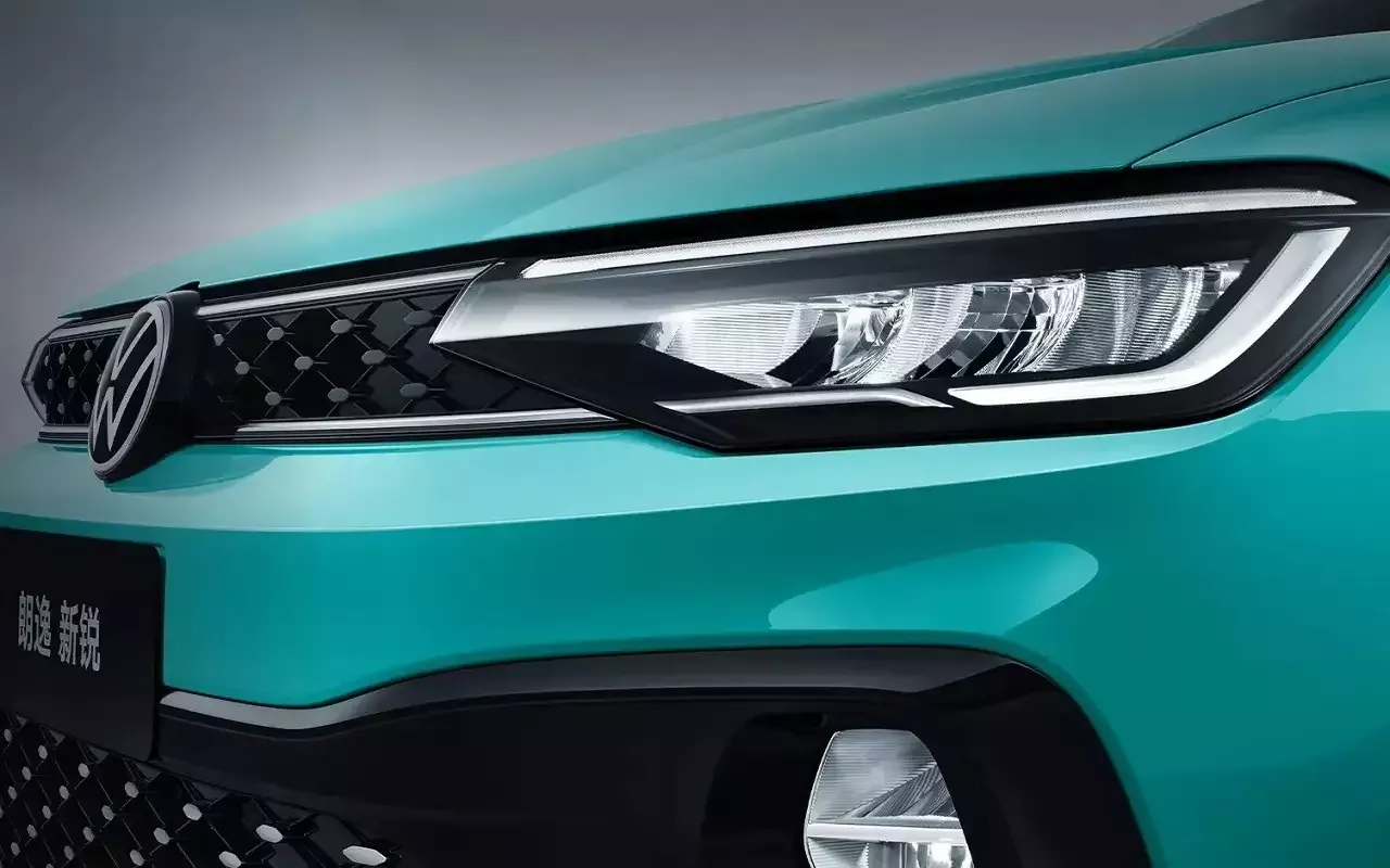 Volkswagen Lavida: купить компактный седан