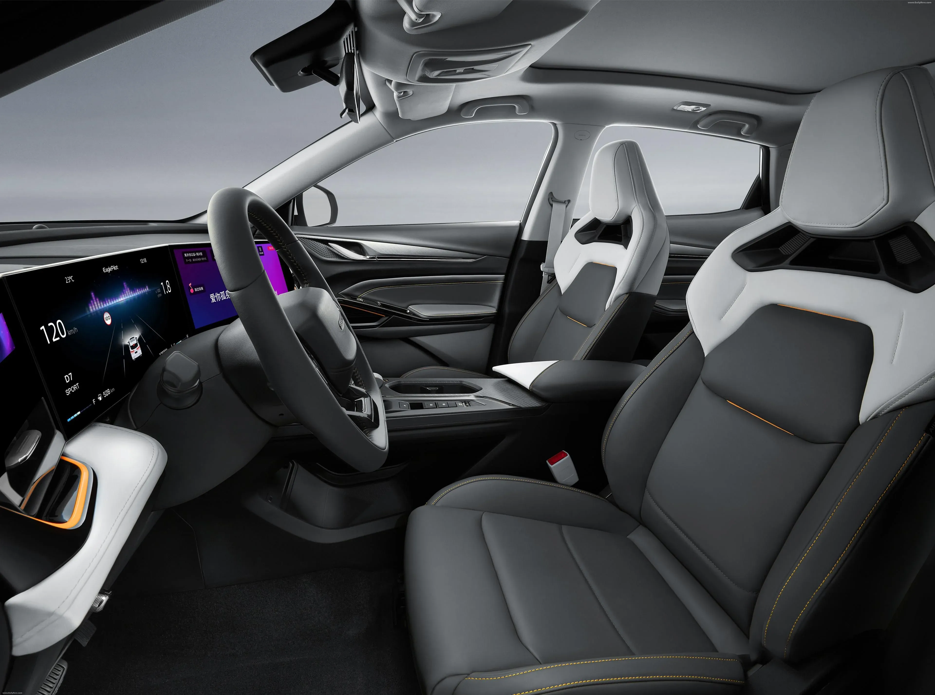 Дизайн Changan X5 PLUS 2025 года