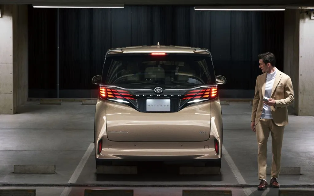 Безопасность и системы помощи водителю