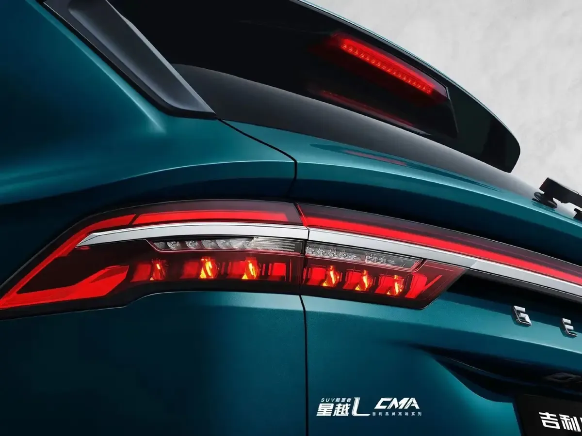 Безопасность и системы помощи водителю