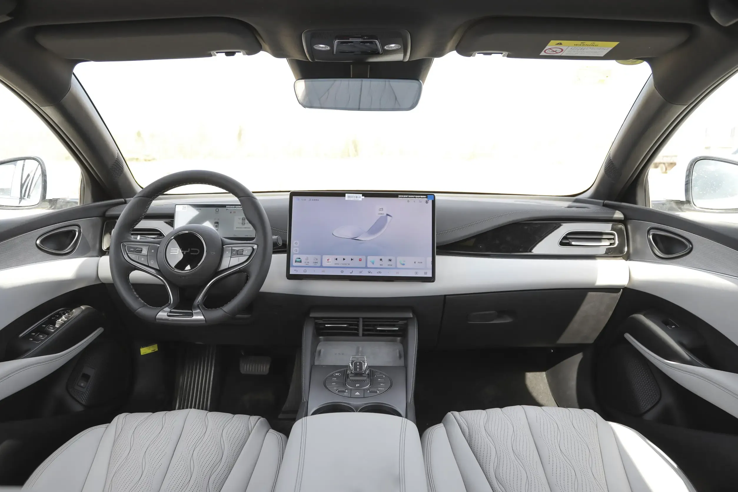 Салон BYD Seal 06