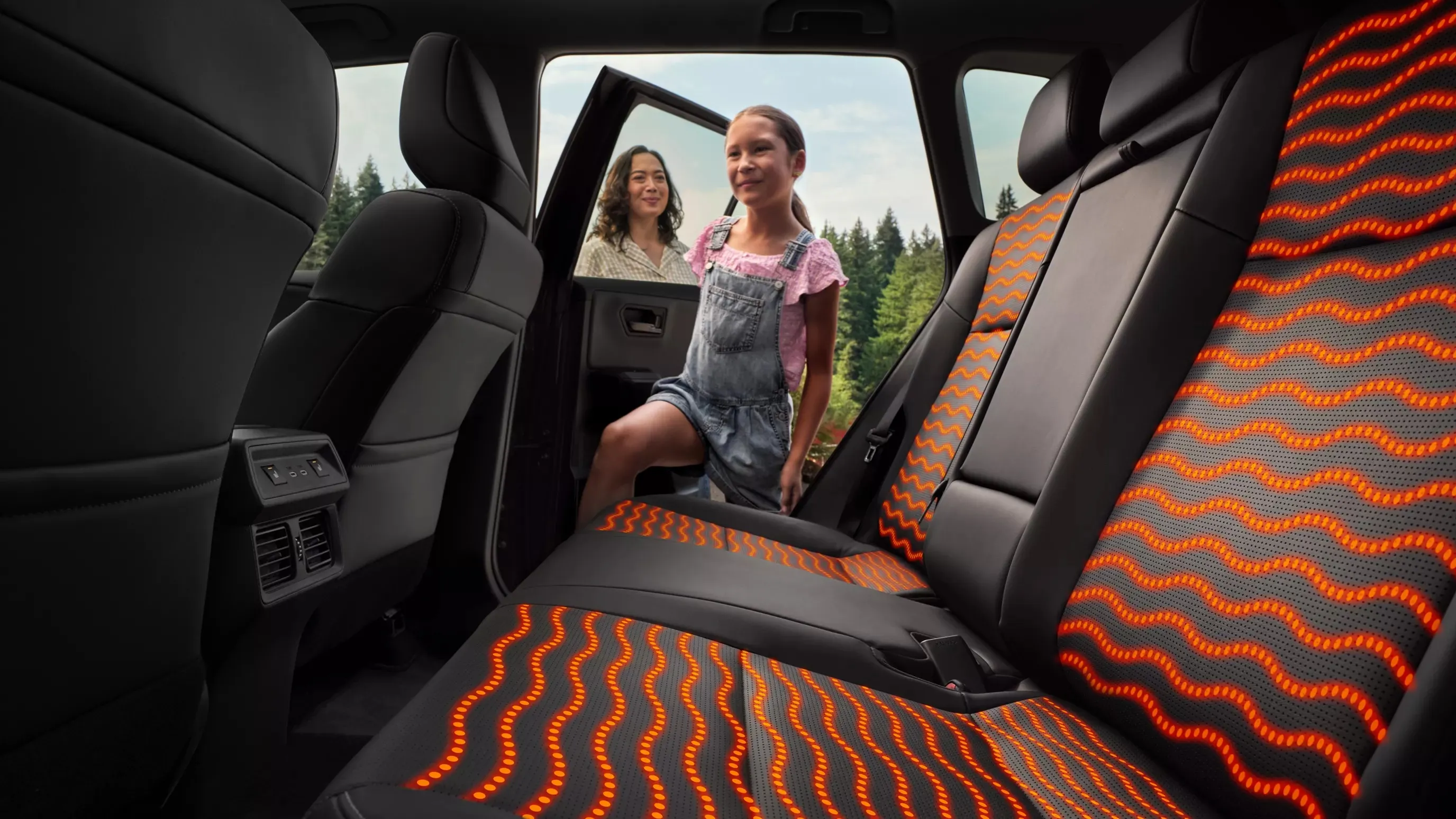 Cалон Toyota RAV4 Deluxe