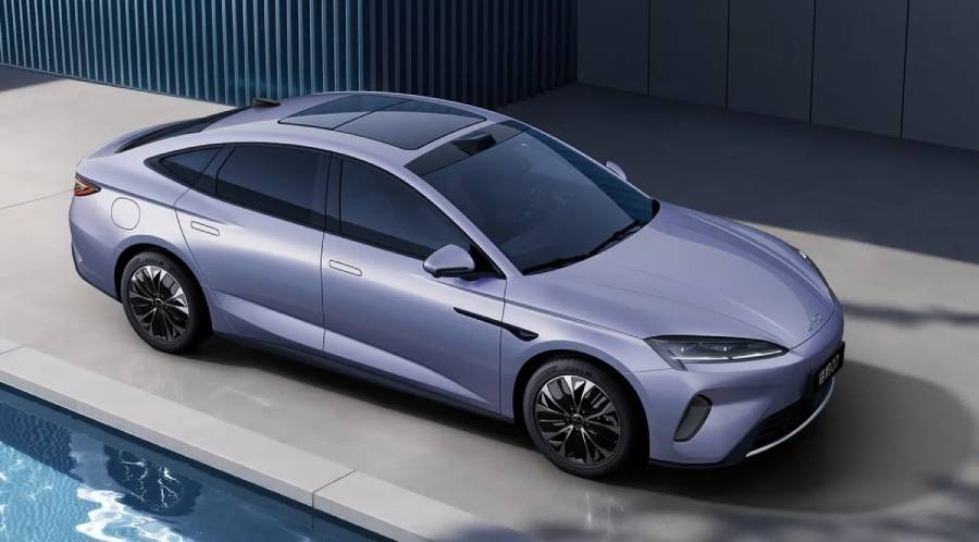 BYD анонсировал премьеру Seal 07 EV