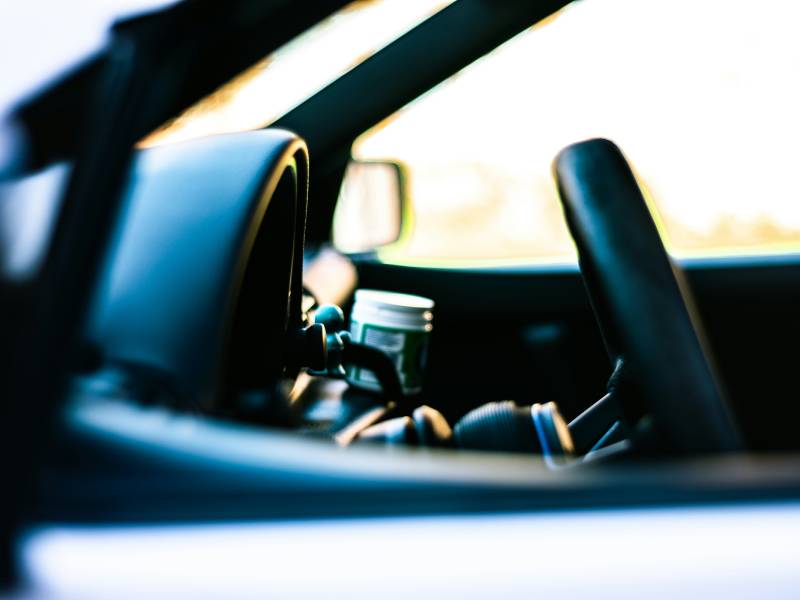 В США ввели крупные штрафы за мусор в машине