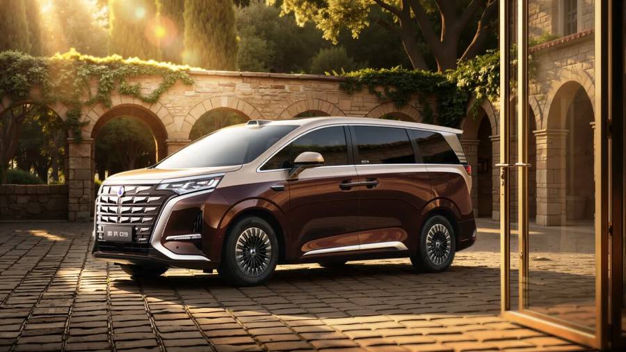 BYD открыл приём заказов на обновлённый минивэн Denza D9